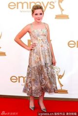 组图：艾美奖红毯 童星琪兰-席普卡甜美惹人爱