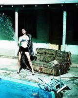 幻灯：维多利亚德国版《Vogue》写真 展绝美曲线