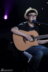 幻灯组图：快男300强突围赛首场 9位选手晋级60强