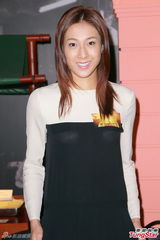 组图：钟嘉欣发生车祸 田蕊妮笑杜汶泽非巨雕