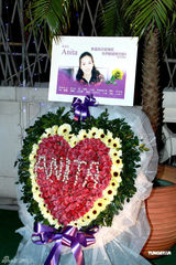 组图：梅艳芳逝世7周年 歌迷自发纪念偶像