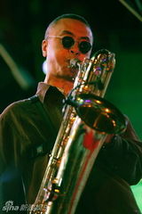 组图：鄂尔多斯国际那达慕音乐节首日崔健掀高潮