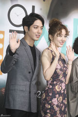 独家高清：尹恩惠撑新剧发布 郑容和李东健撞脸