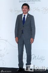 组图：韩惠珍嫁小8岁球员寄诚庸 朴泰桓等道贺