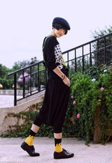 组图：时尚设计师夕又米街拍似潇洒美少年