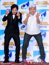 组图：韩星HAHA卢宏哲为动画片《赞比西亚》献声