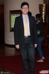 组图：李玟爆乳翘臀性感亮相 刘嘉玲气场强