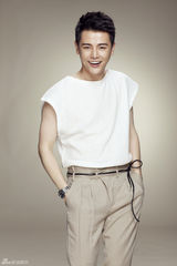 组图：新晋小生孙坚曝光型男照