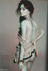 组图：米兰达-可儿登《Vogue》释放性感魅力
