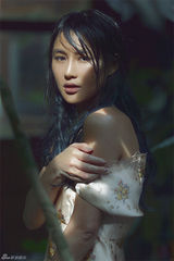 组图：陈燃登《外滩画报》封面显霸气