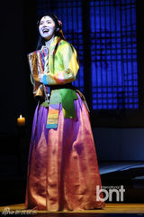 组图：韩星金多贤等出席音乐剧《拥月》记者会