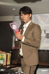 组图：车胜元台湾举行粉丝会 称最佳爱情是家人