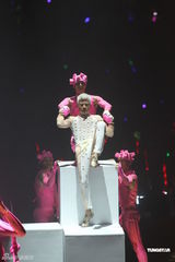 组图：郭富城个唱变型金刚舞台华丽震撼