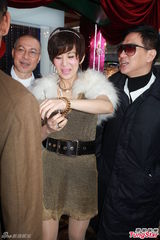 组图：陈奕迅加盟《金鸡》 吴君如秀事业线