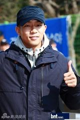 组图：Mighty Mouth生菜入伍 shorry含泪送行