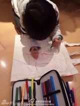 组图：林志颖晒Kimi画画义卖 萌翻网友