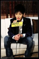 组图：魔术师Yif接受新浪专访 称表演确有瑕疵