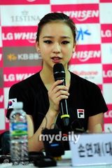 组图：韩国艺术体操精灵孙妍在公开彩排现场