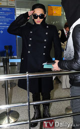 组图：EpikHigh与BigBang赴港参加MAMA颁奖礼