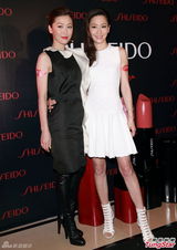 组图：周汶锜周丽淇姐妹聚首 连诗雅等同场