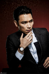 组图：杨宗纬秋冬时尚大片曝光 变身型男