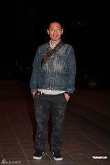 组图：梁靖琪黄敏豪婚宴众星捧场 先忙工作不急造人