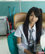 组图：许雅涵台北多语开唱秀主持功力