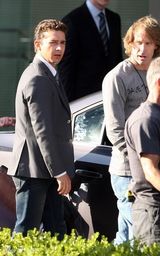 幻灯图集：《变形金刚3》新女星片场休闲不雅姿势