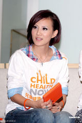 高清组图：萧亚轩吴建豪小S杨谨华等录制公益单曲