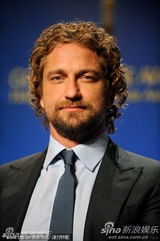 组图：吉拉德-巴特勒索菲娅-维加拉宣读金球奖提名