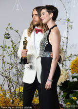 组图：86届奥斯卡帝后合影 麦康纳凯特相视而笑