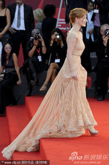 组图：《莎乐美》首映 导演帕西诺携小女友现身