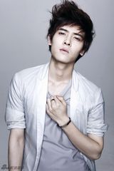 幻灯图：BOBO付辛博写真形单影只 倡导低碳避谈单飞