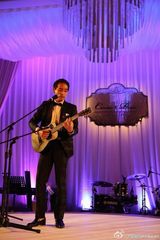 组图:关颖婚礼照爆乳出镜 伴娘团美艳