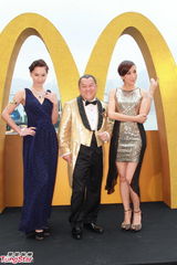 组图：徐子珊笑对失宠传闻 杨怡力挺罗仲谦得奖