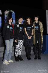 组图：谢安琪助阵低碳环保活动 缅怀哥哥张国荣