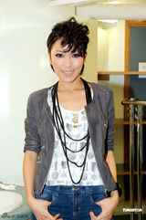 组图：周丽淇等众明星为《YES 20音乐会》献唱