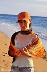 组图：涉薄案央视才女主播姜丰生活照曝光