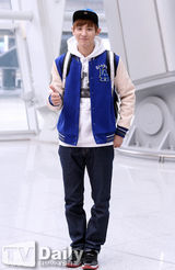 组图：EXO灿烈加盟《丛林法则》赴密克罗尼西亚