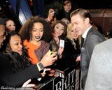 组图：大贾斯汀西装革履帅气亮相