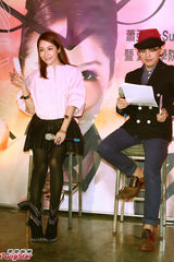 组图：萧亚轩宣传新专辑 娇俏优雅靓丽十足