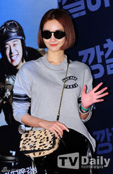 组图：少女时代金秀贤金泰熙等捧场《强哲》