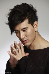 组图：蒲巴甲老上海写真出炉 英伦气质卓尔不群