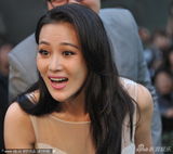 组图：《不怕贼惦记》入围东京 张馨予透视装秀玉背