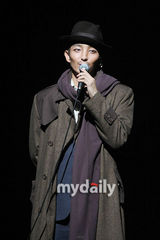 组图：李准基朱智勋参加《生命的航海》发布会