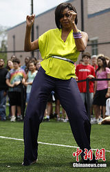 高清图：美国第一夫人中学秀舞技 宣传控制儿童肥胖