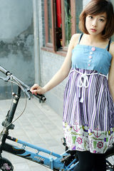 高清：何曼婷清纯写真曝光 《明明说好不哭》献毕业