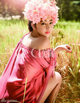 高清组图：韩星徐孝琳巴厘岛拍写真 演绎风中的色彩