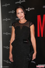 组图：陈法拉离巢TVB 大方接受别家电视台访问