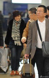 组图：小沈阳潮装亮相 各地“捞金”不削春晚